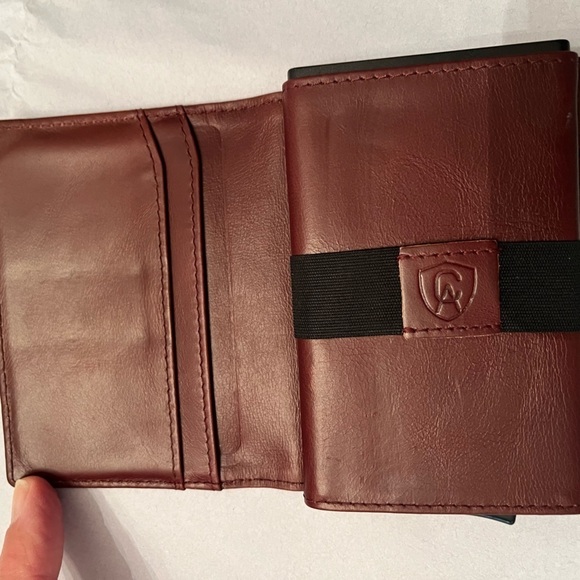 Slim Brown Leather Wallet RFID Protection Quick Release Cards Technology, - Picture 3 of 12